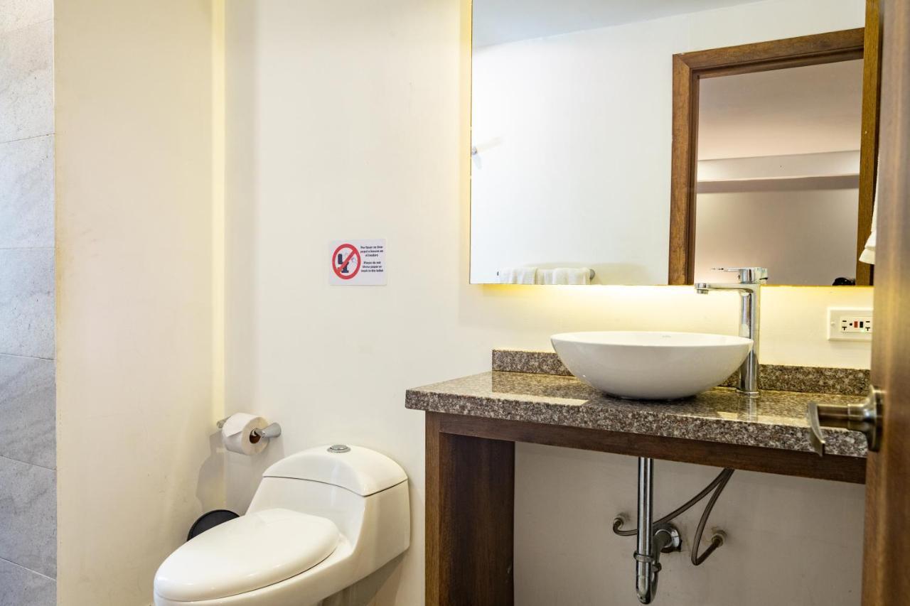 Amoek Hotel 3*