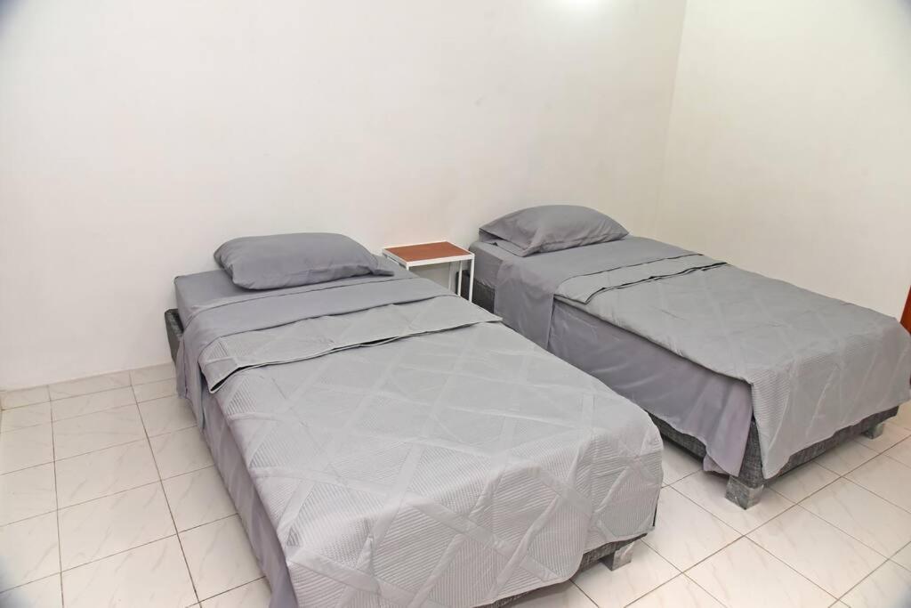 Apartment Modern 2br Walking Distance From Airport Cartagena
