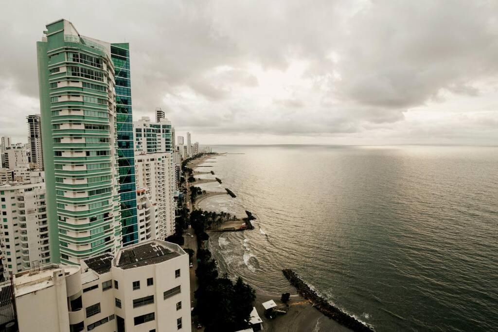 Beautiful Beachfront Apt In Bocagrande Apartment Cartagena