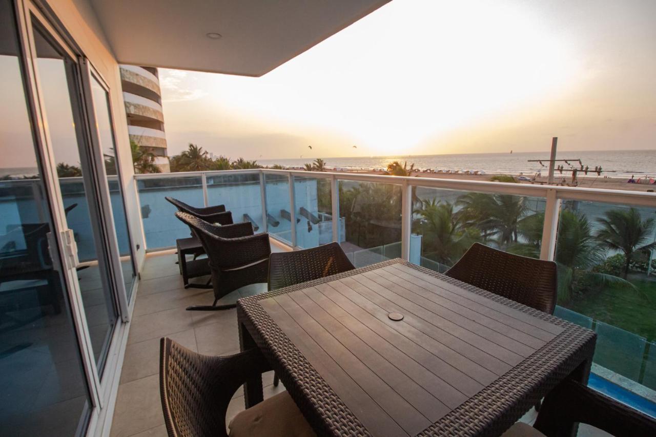 Front Apartment *
