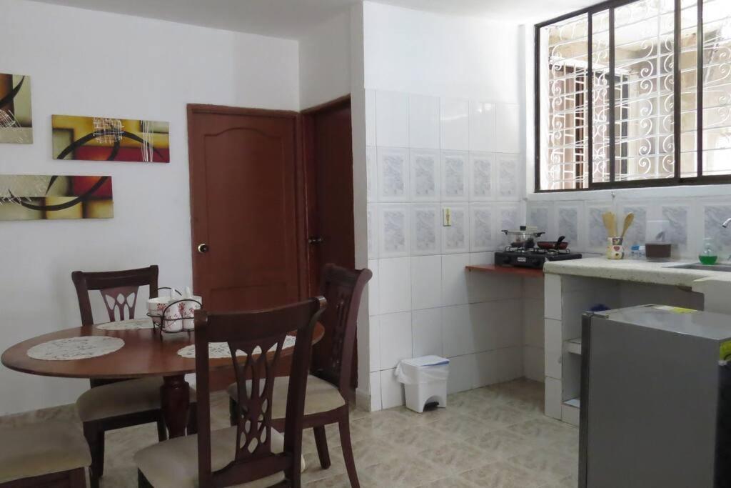 Amplio Y Comodo Apartamento En * Cartagena