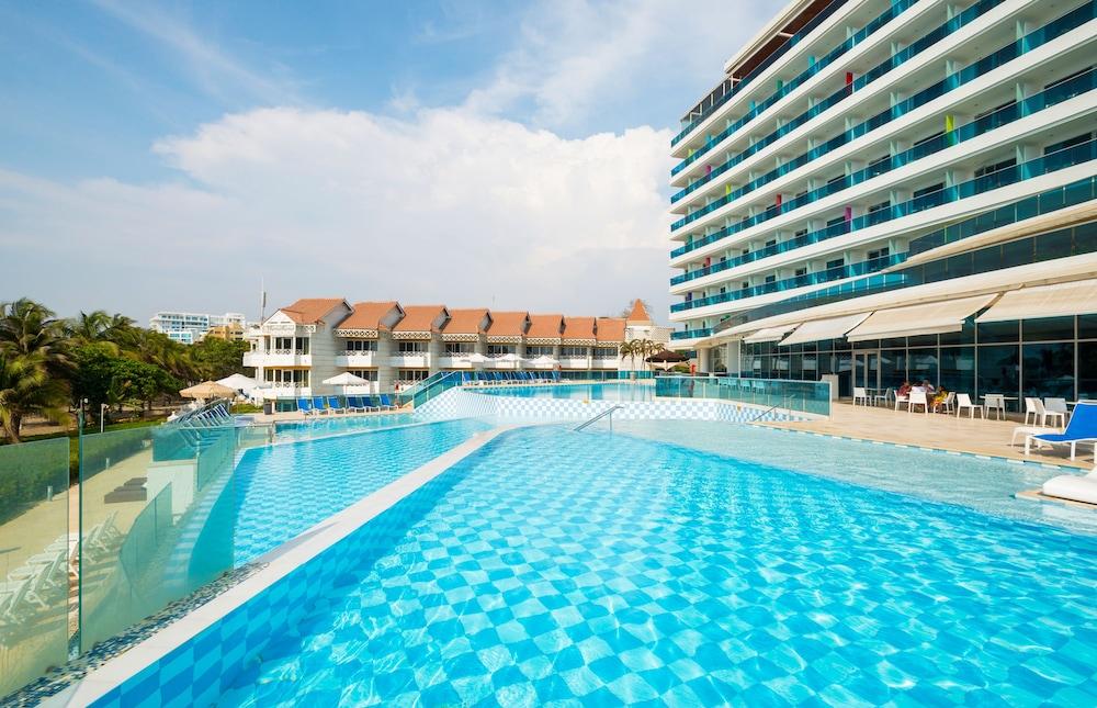Hotel Americas Torre Del Mar 5*