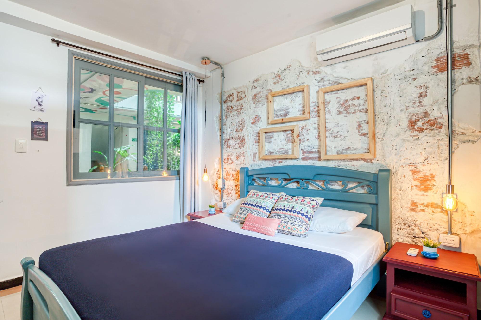 Hotel Socialtel 4*