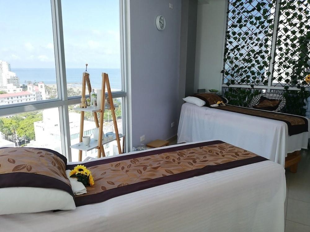 Zi One Luxury Hotel