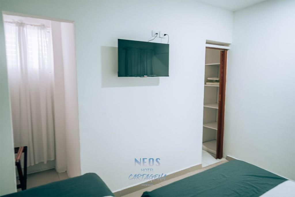 Neos *