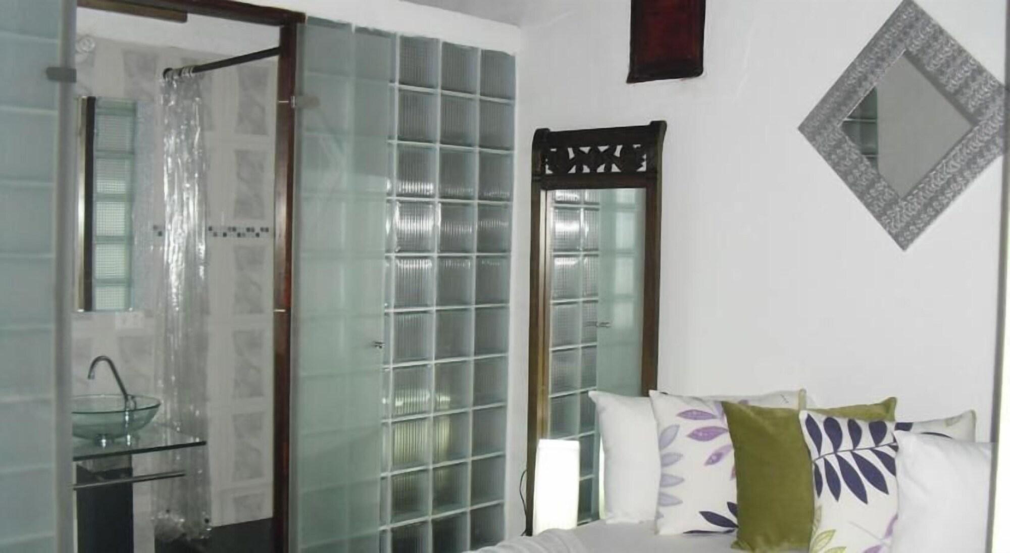 Hotel Casa Abril Ii