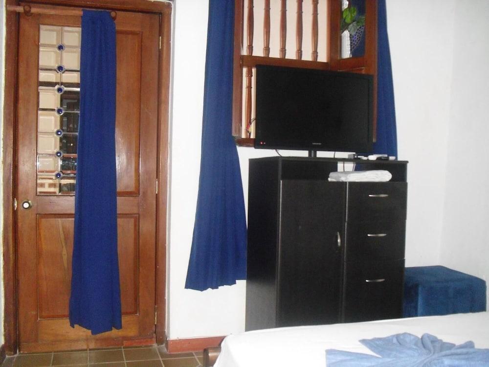 Hotel Casa Abril Ii