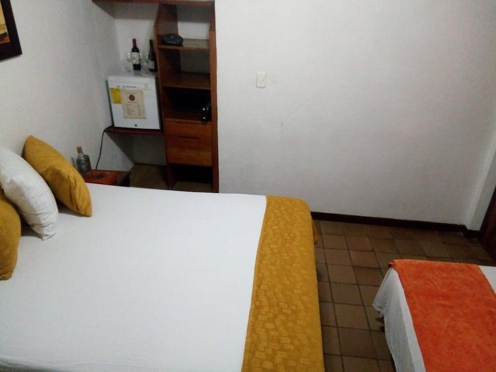 Casa Abril Ii Hotel 3*