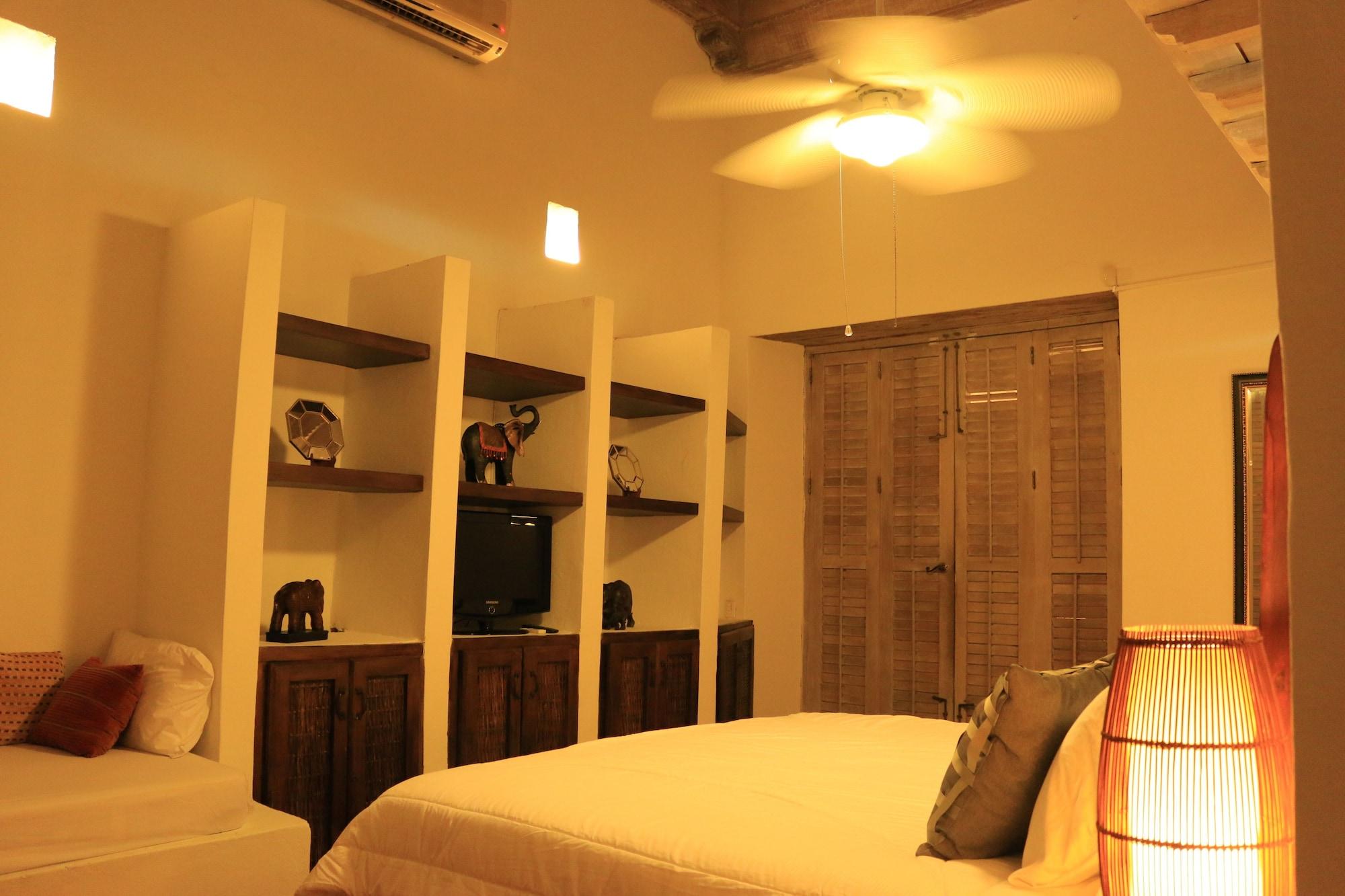 Casa La Tablada Hotel 3*