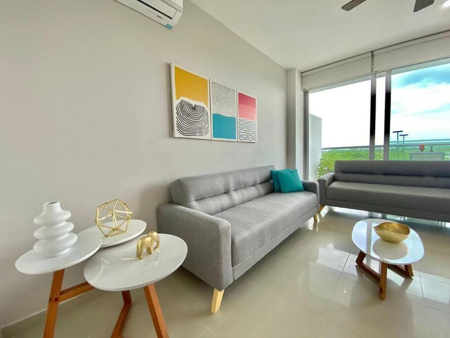 Beachfront Epic Apartment Cartagena