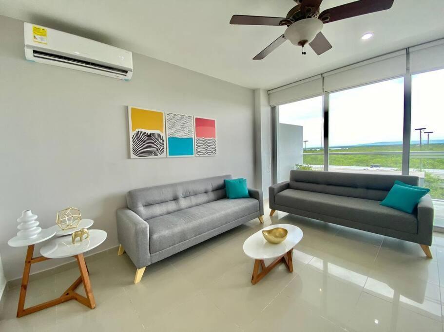 Beachfront Epic Apartment Cartagena