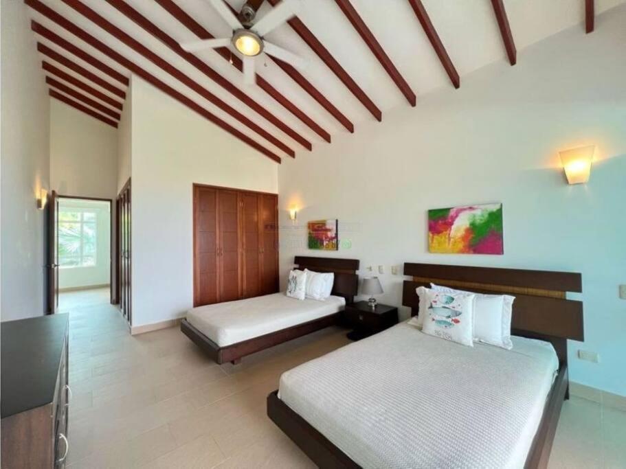 Casa Arcoiris: Espectacular Casa En Con Acceso Directo A La Playa Villa Cartagena