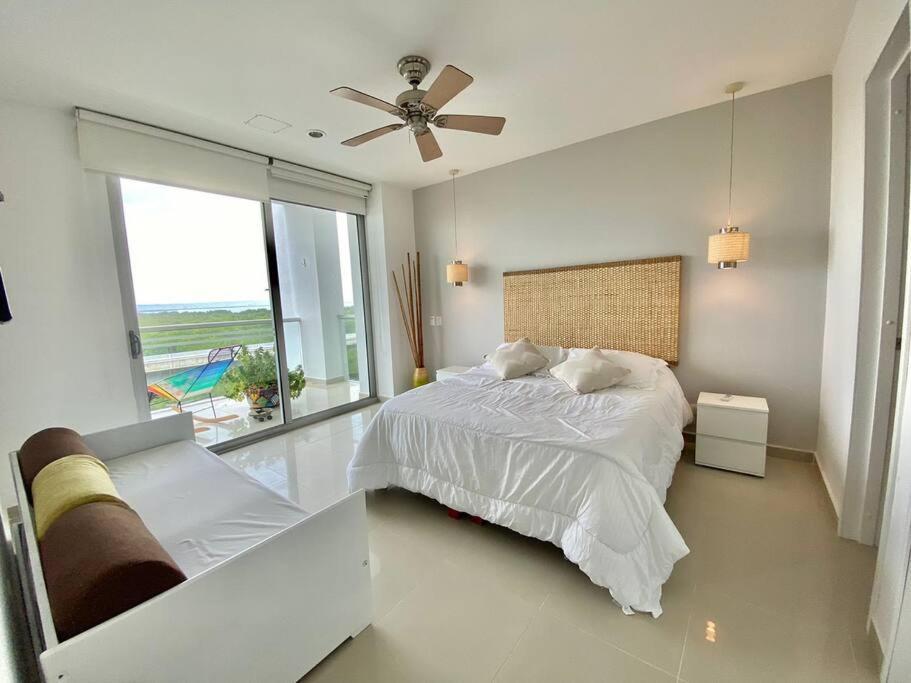 Beachfront Epic Apartment *