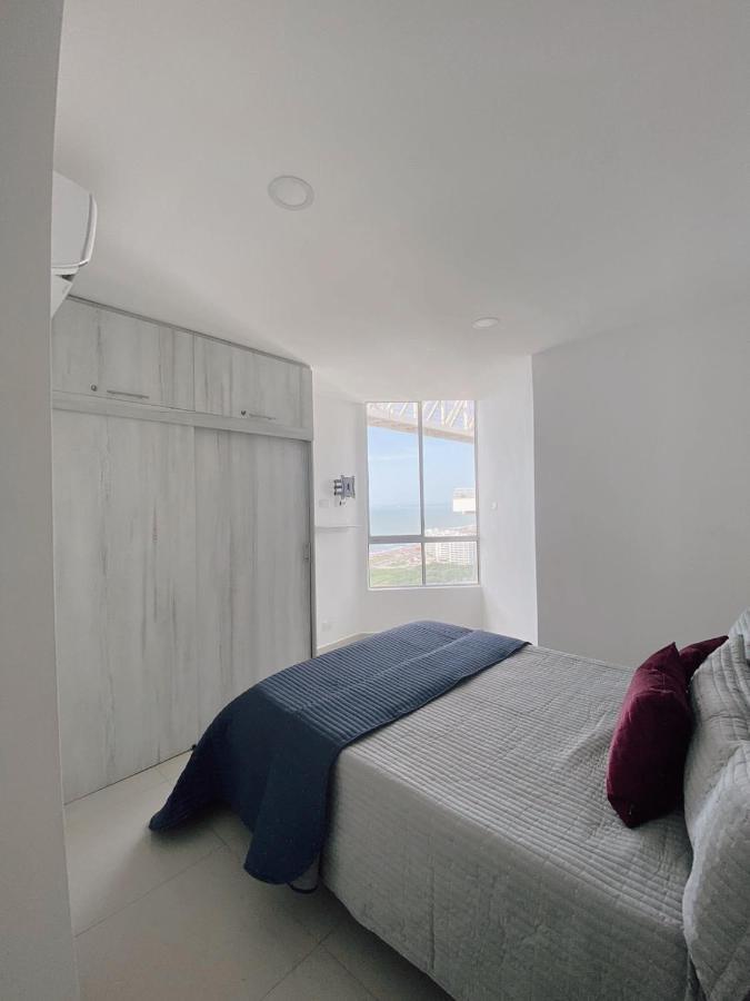 Lovely 2 Bedroom With Pool And Gym Apartment *