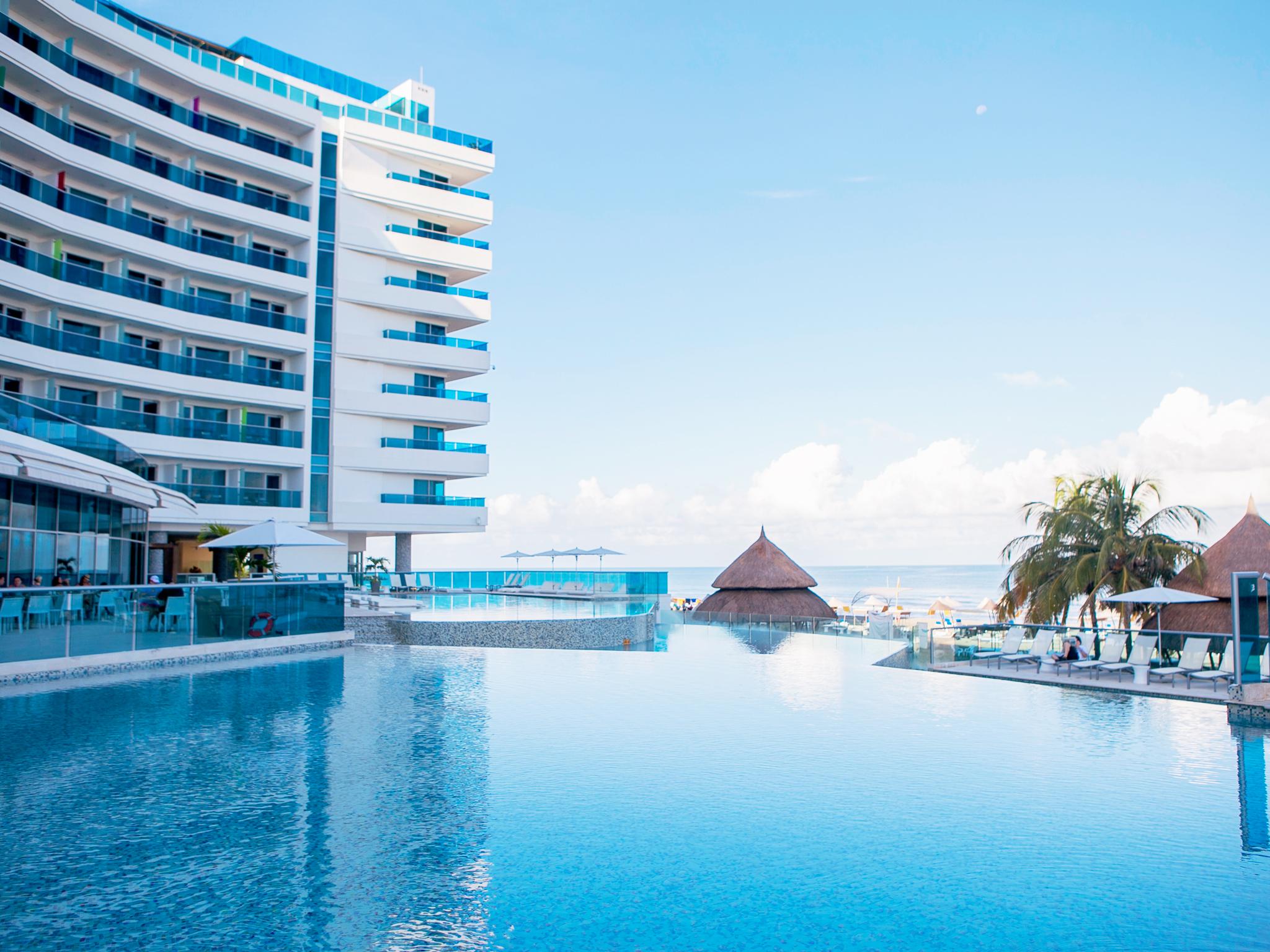 Americas Torre Del Mar Hotel