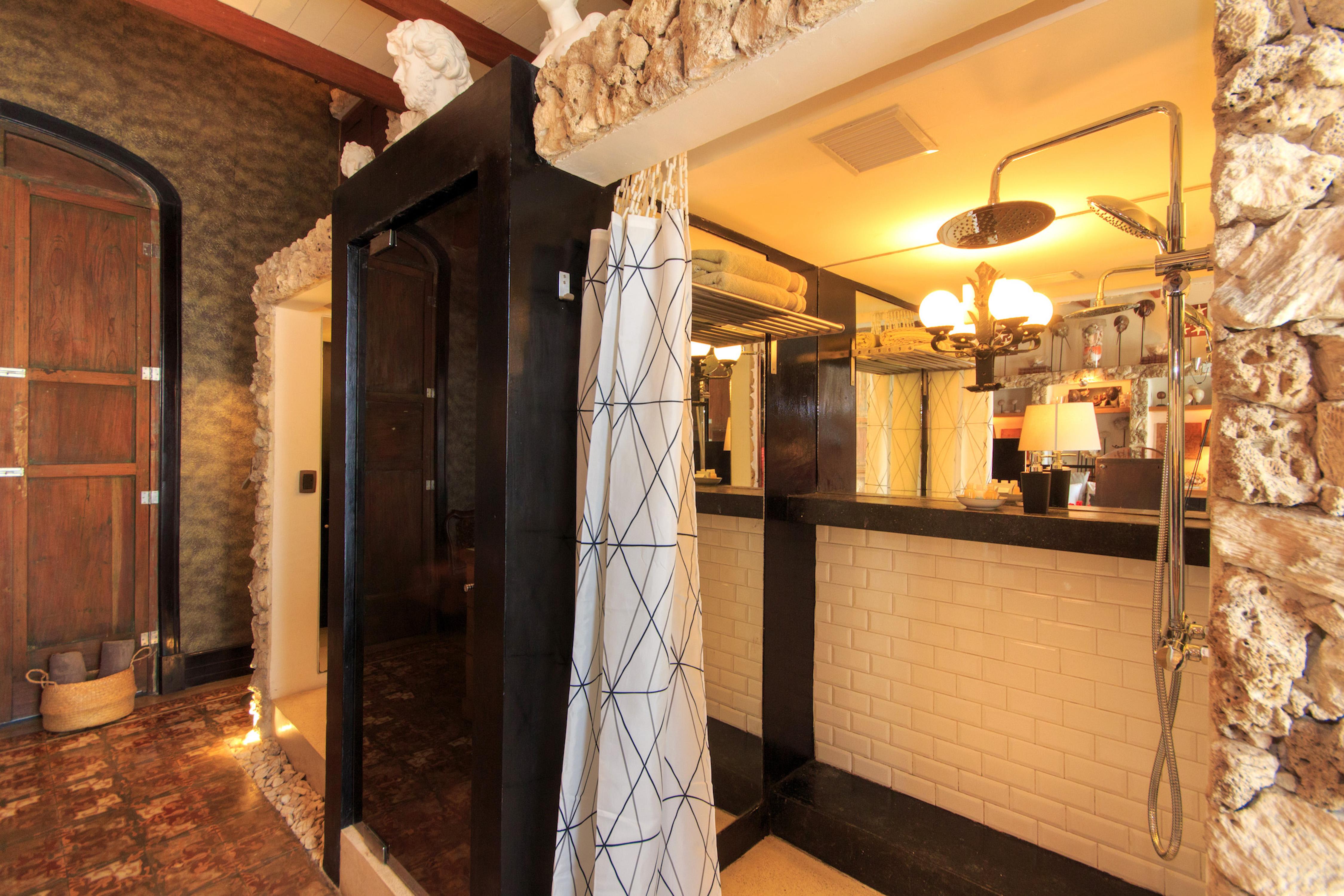 Casa Lola Deluxe Gallery Cartagena