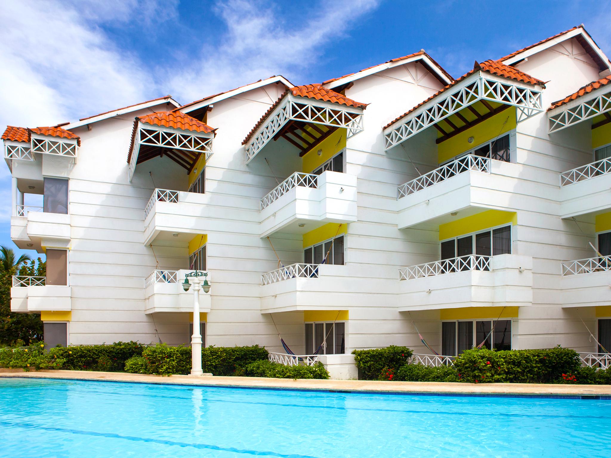 Americas Casa De Playa Hotel