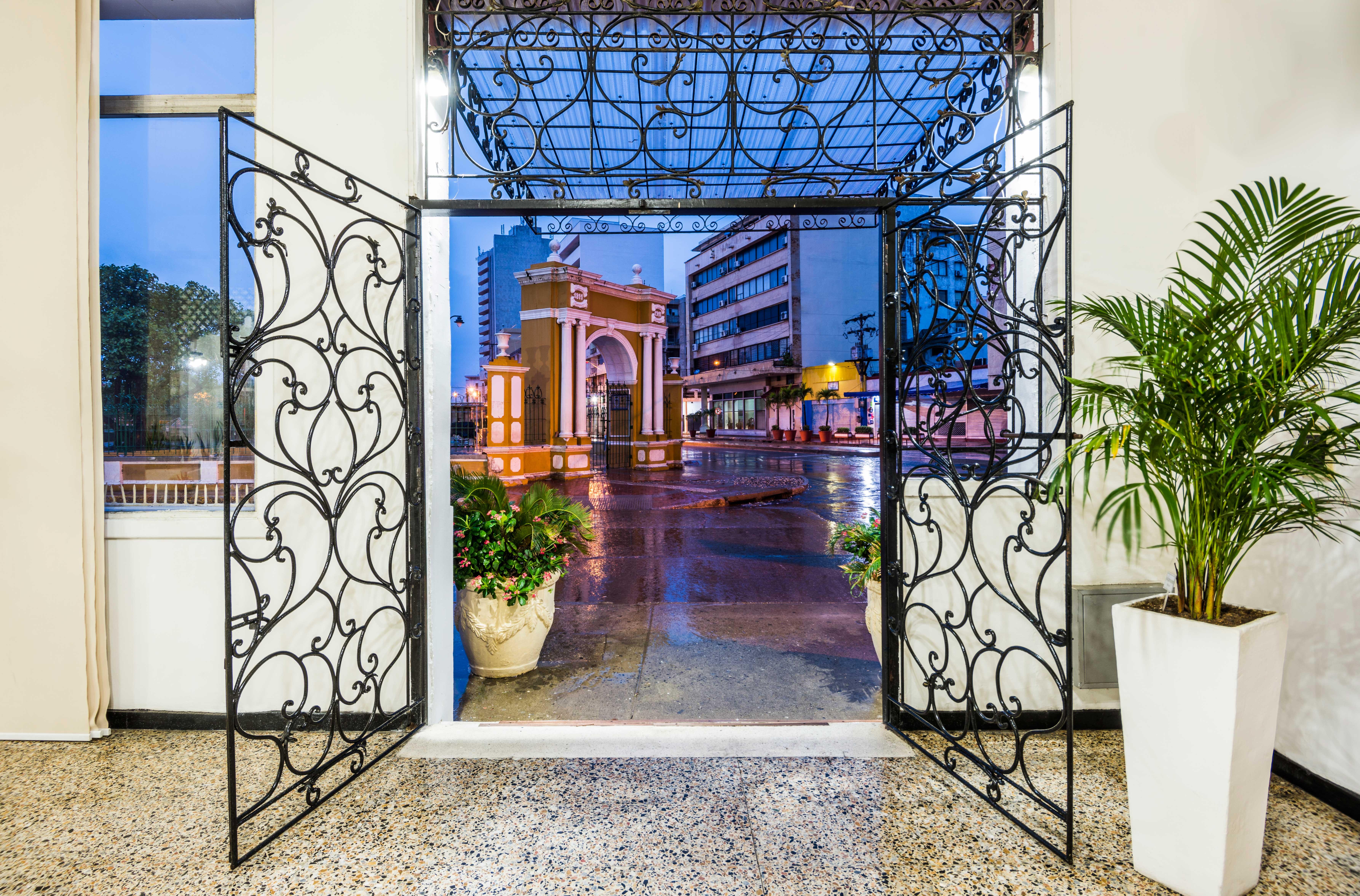 Hotel Dorado Plaza Centro Historico 3*