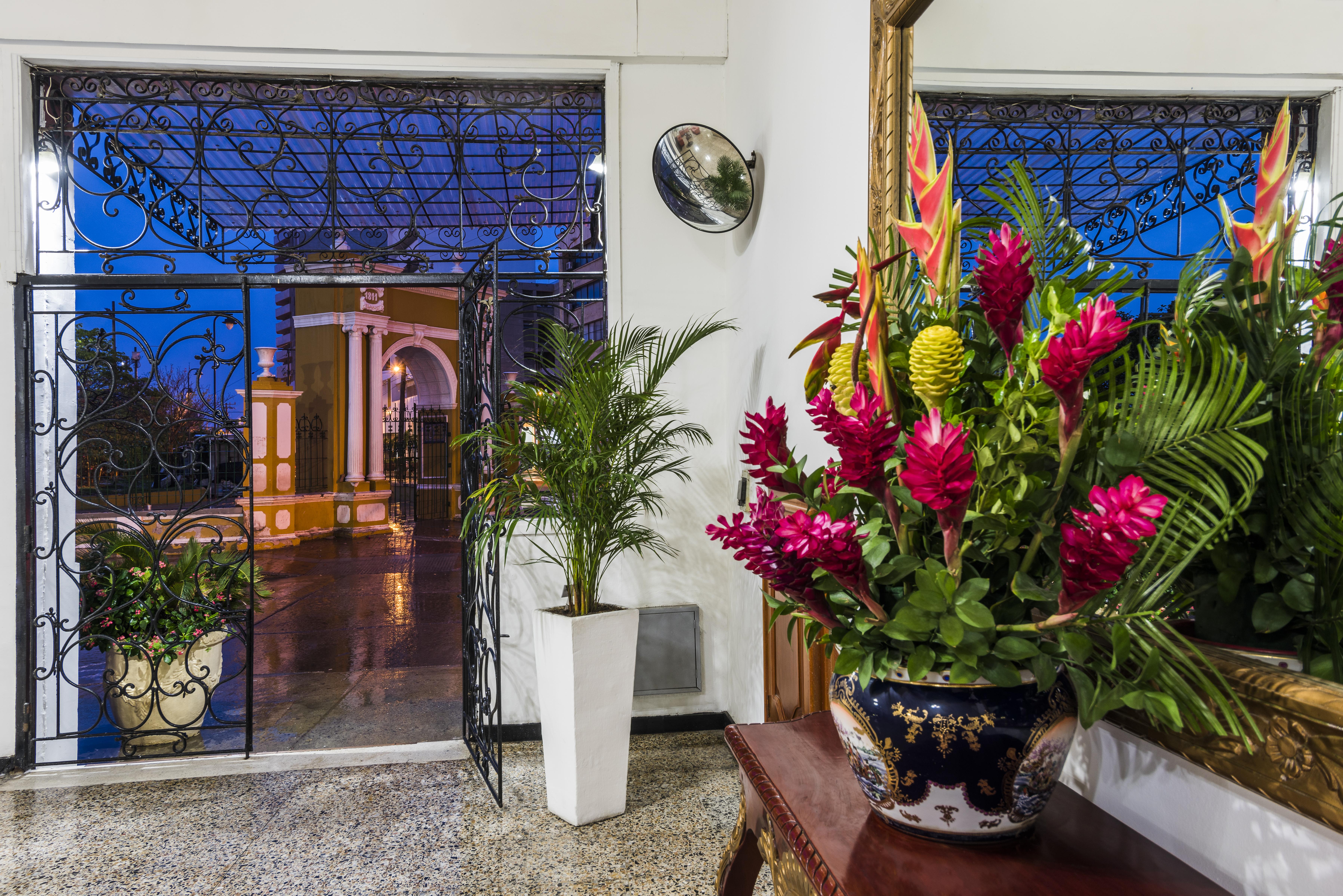 Dorado Plaza Centro Historico Hotel