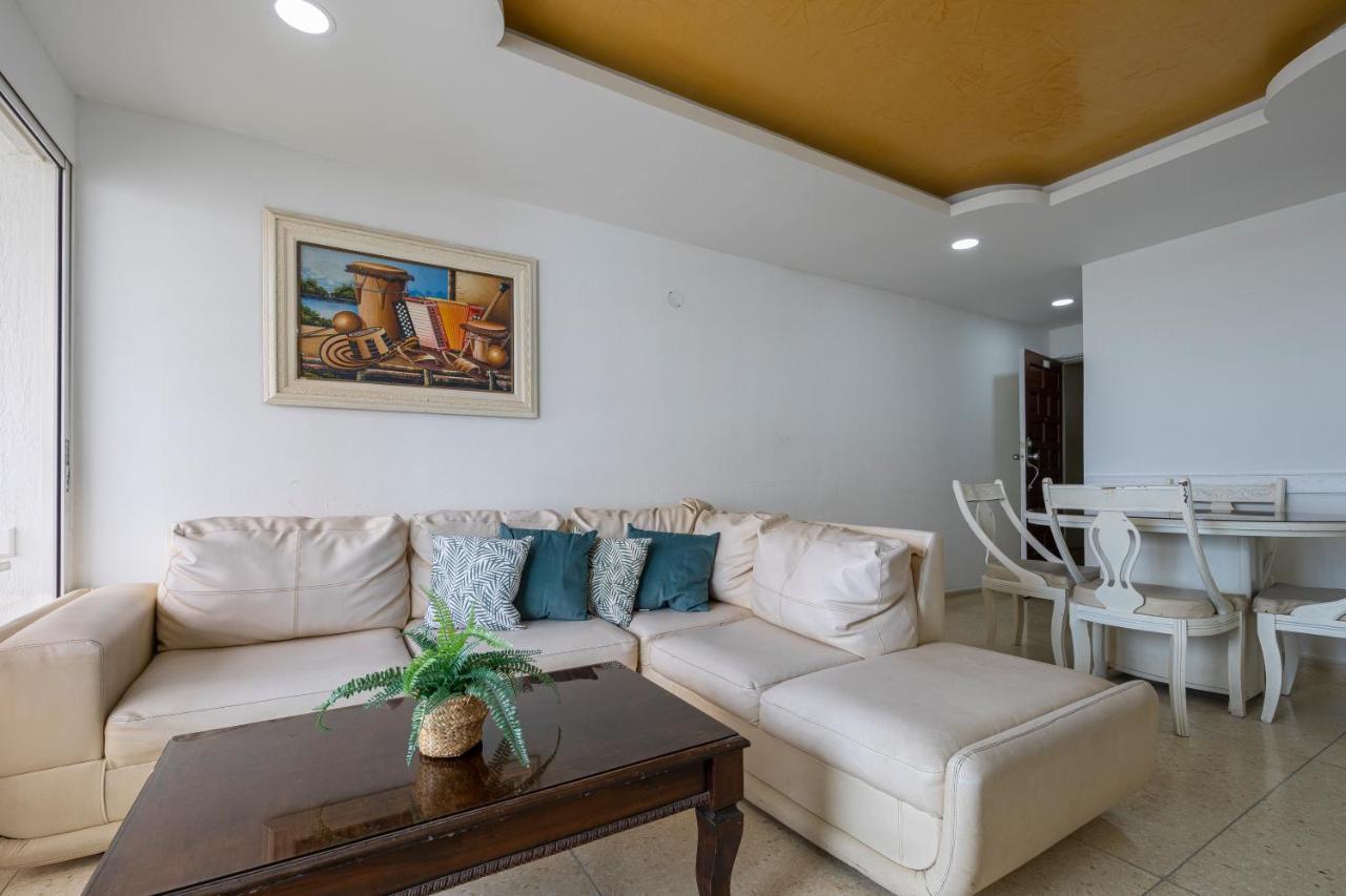 Caribbean Sunrise - Livin Colombia Apartment *