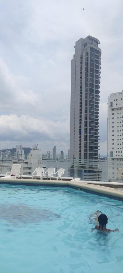Escape Plaza Apartment *