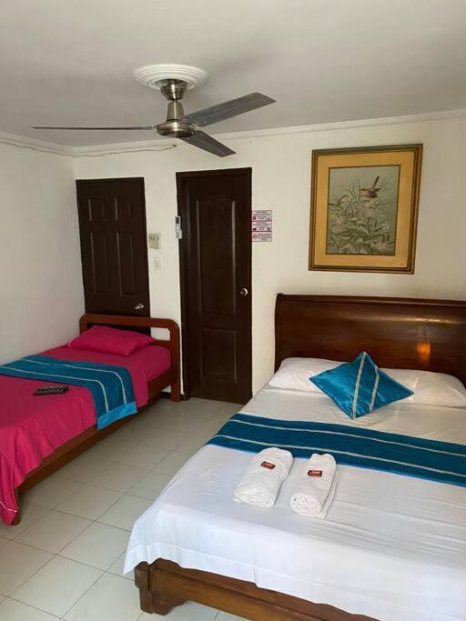 Habitación Independiente Cerca Al Aereopuerto Apartamento