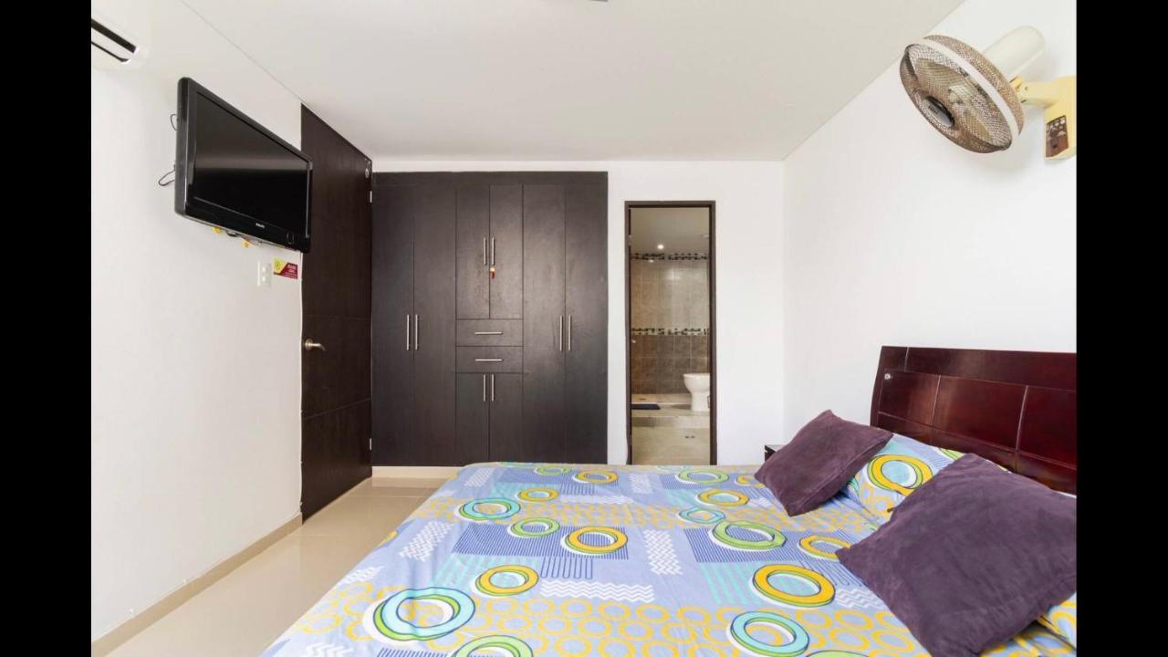 Apartamento Con Piscina A Una Cuadra De La Playa Apartment *