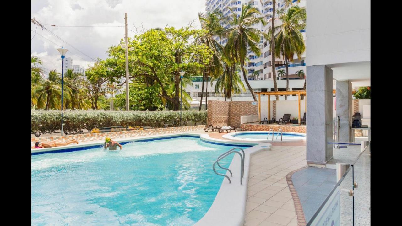 Apartamento Con Piscina A Una Cuadra De La Playa * Cartagena