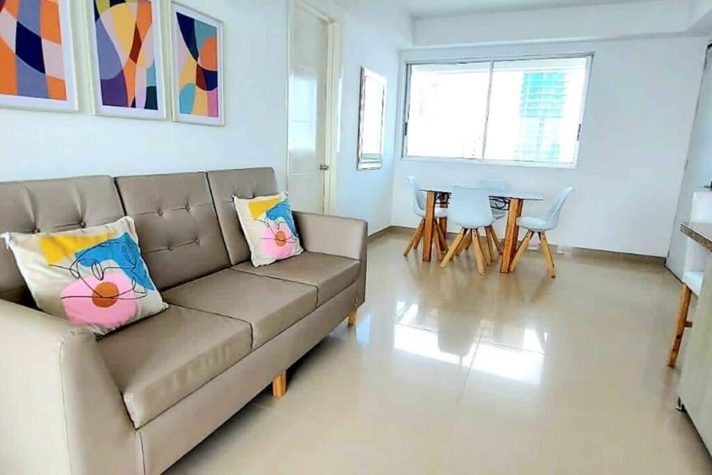 Apartamento Hermoso Apartamento Vista Al Mar. Edf Palmetto 1 .