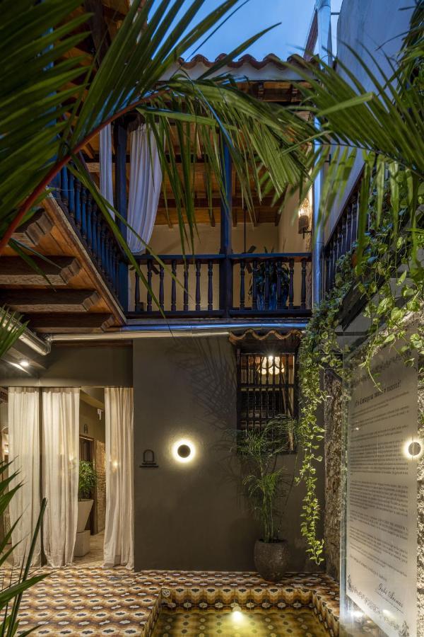 Privado Designer Boutique 4*