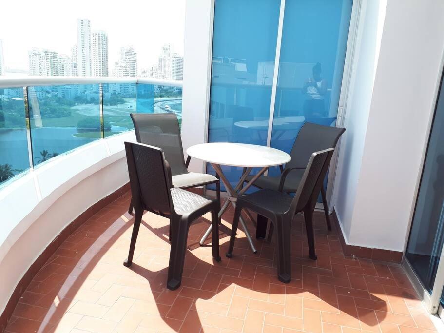 Apartamento 1403.mirador Del Laguito Frente A La Bahia - 4 Hab *