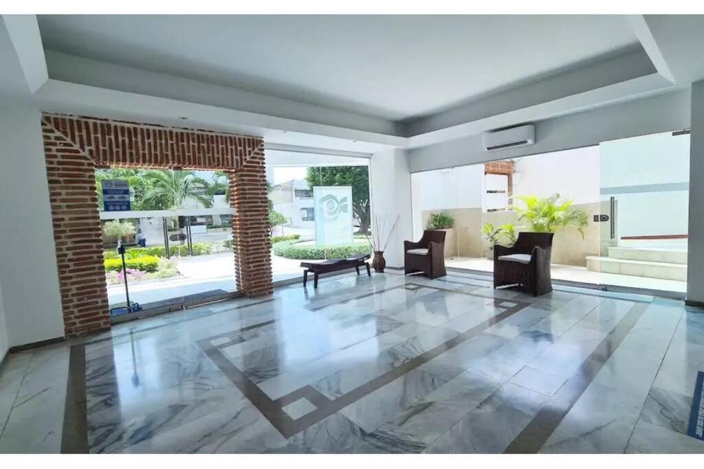 1403.mirador Del Laguito Frente A La Bahia - 4 Hab Apartamento