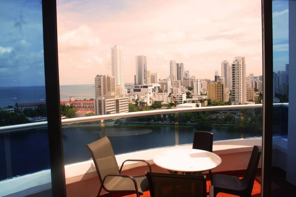 Apartamento 1403.mirador Del Laguito Frente A La Bahia - 4 Hab Cartagena