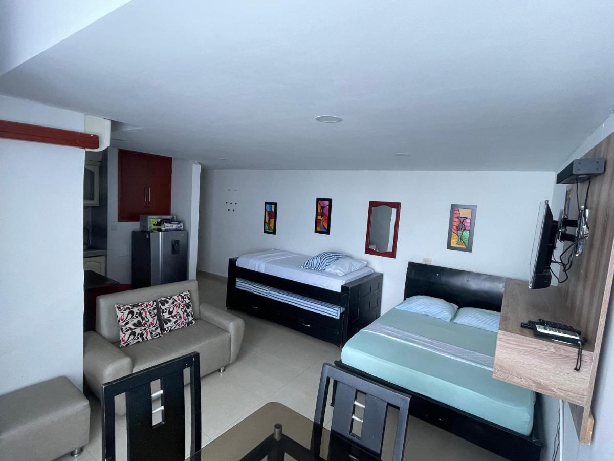 En Edificio El Conquistador Apartment