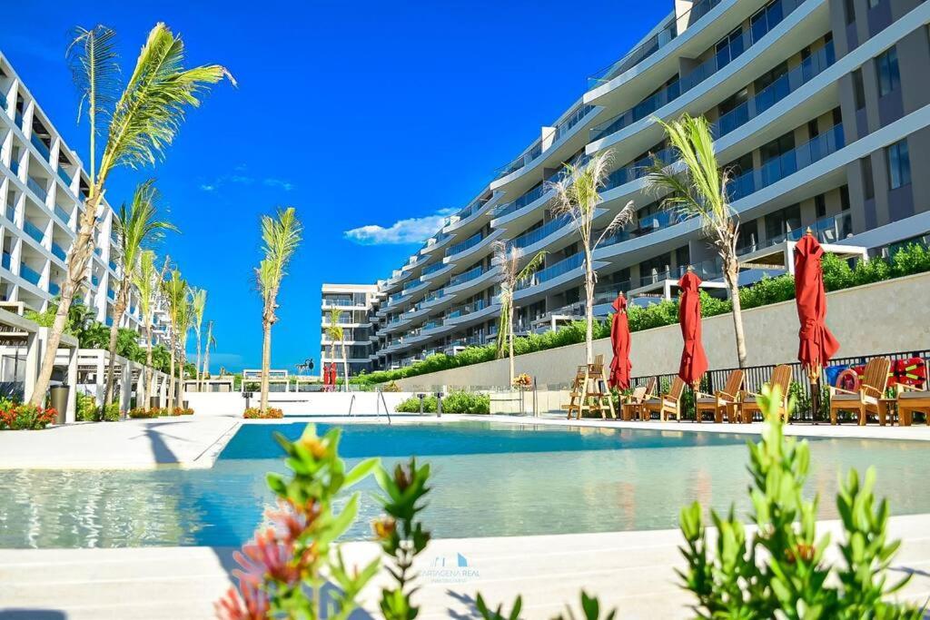 Vista Al Mar Lateral Panoramic View,spectacular Building,pools, Morros Zoe Ultimo Piso