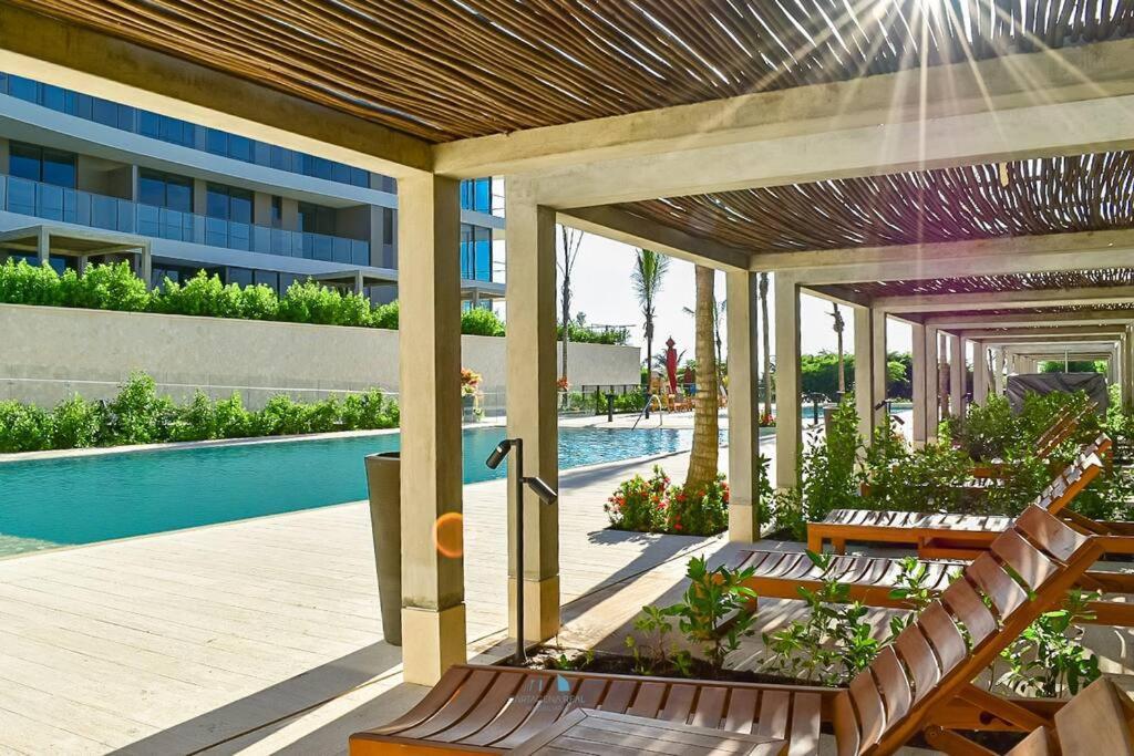 Apartamento Vista Al Mar Lateral Panoramic View,spectacular Building,pools, Morros Zoe Ultimo Piso *