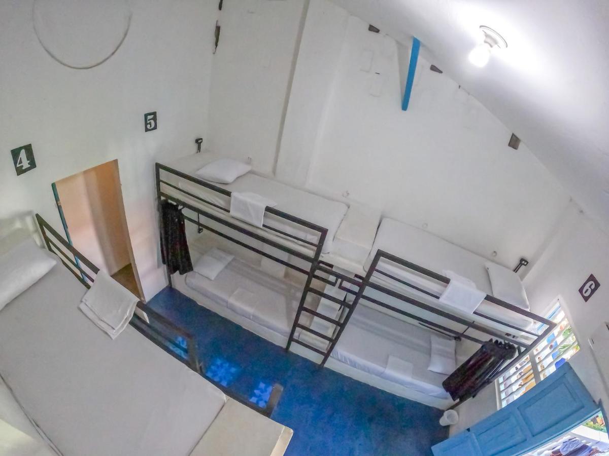 Media Luna Hostal