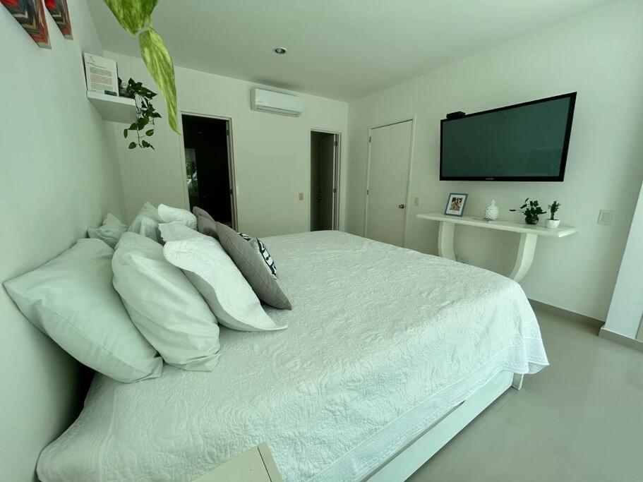 Apartment Beachfront Bliss-2br Haven Steps From Sandy Shores Cartagena