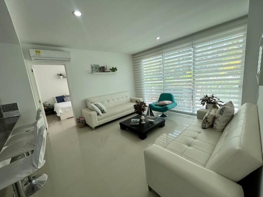 Apartment Beachfront Bliss-2br Haven Steps From Sandy Shores *