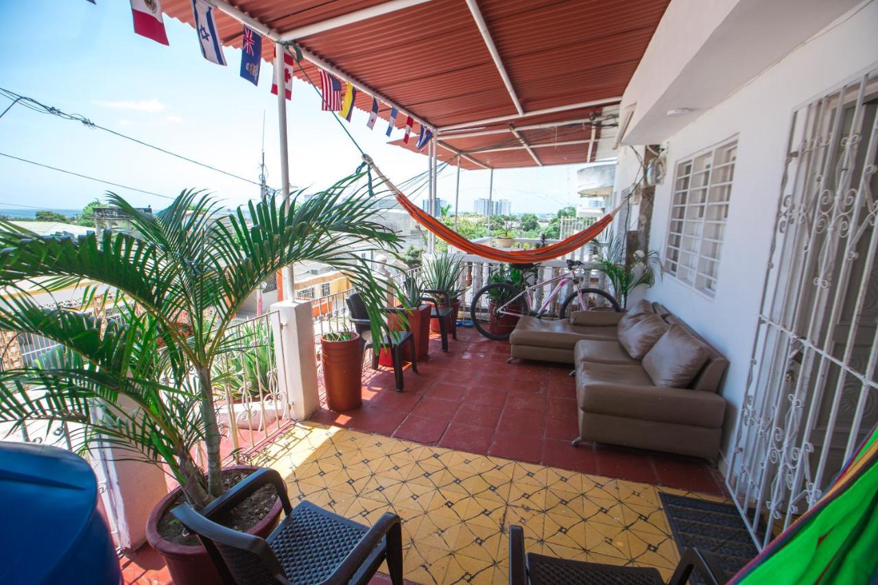 Hostal Casa Kristalu *
