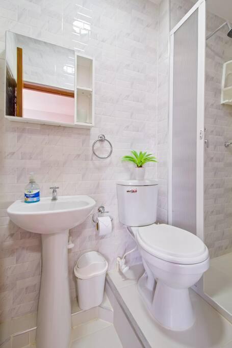 Apartamento Nuevo Con Vista Al Castillo San Felipe Apartment *