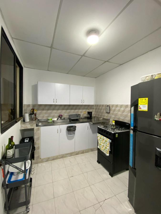 Aparthotel Cerca Al Aeropuerto 2