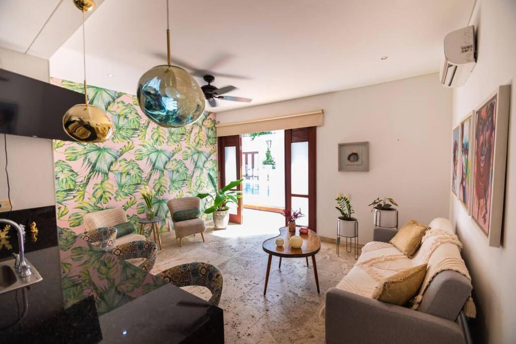 Loft Inside Old Apartment Cartagena
