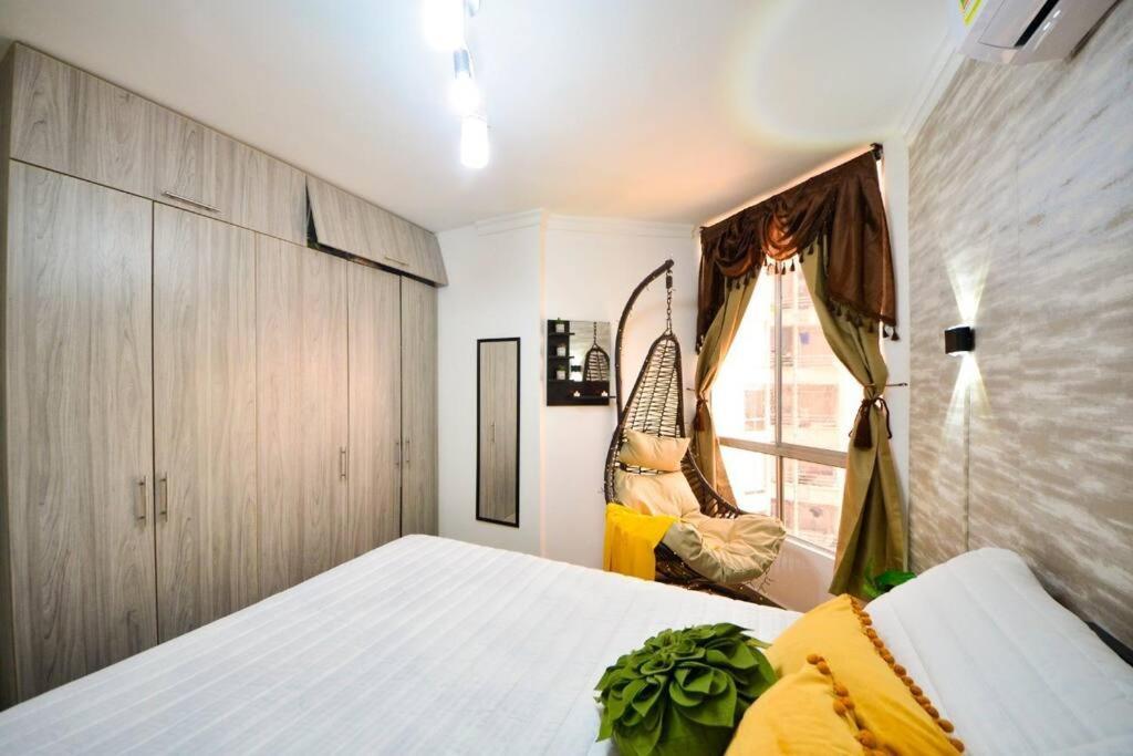 Apartment Cozy Just Steps From The