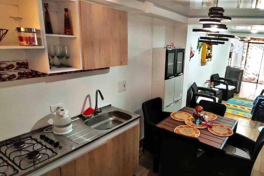 Casa Bruselas - *