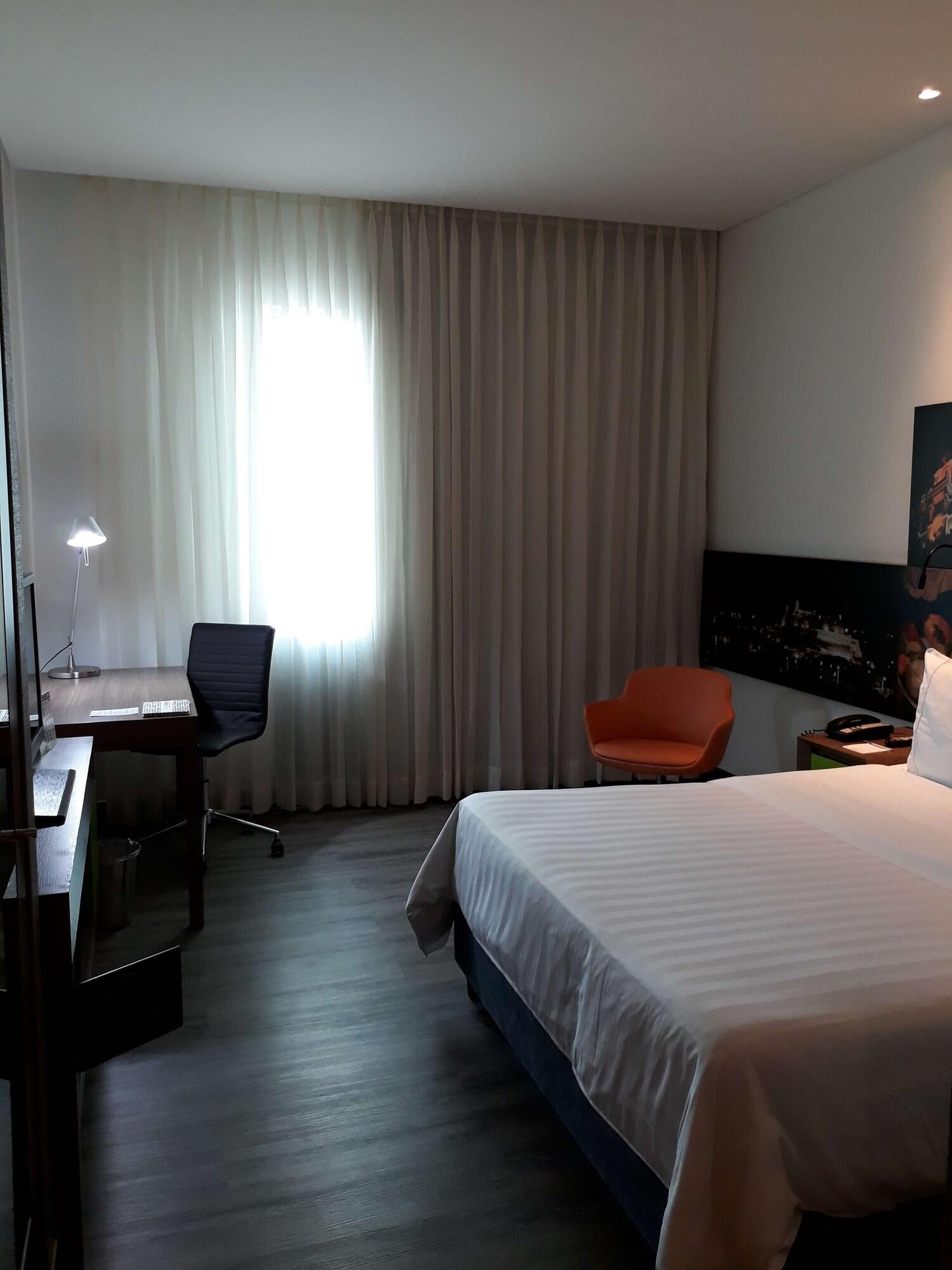 Hampton By Hilton Hotel