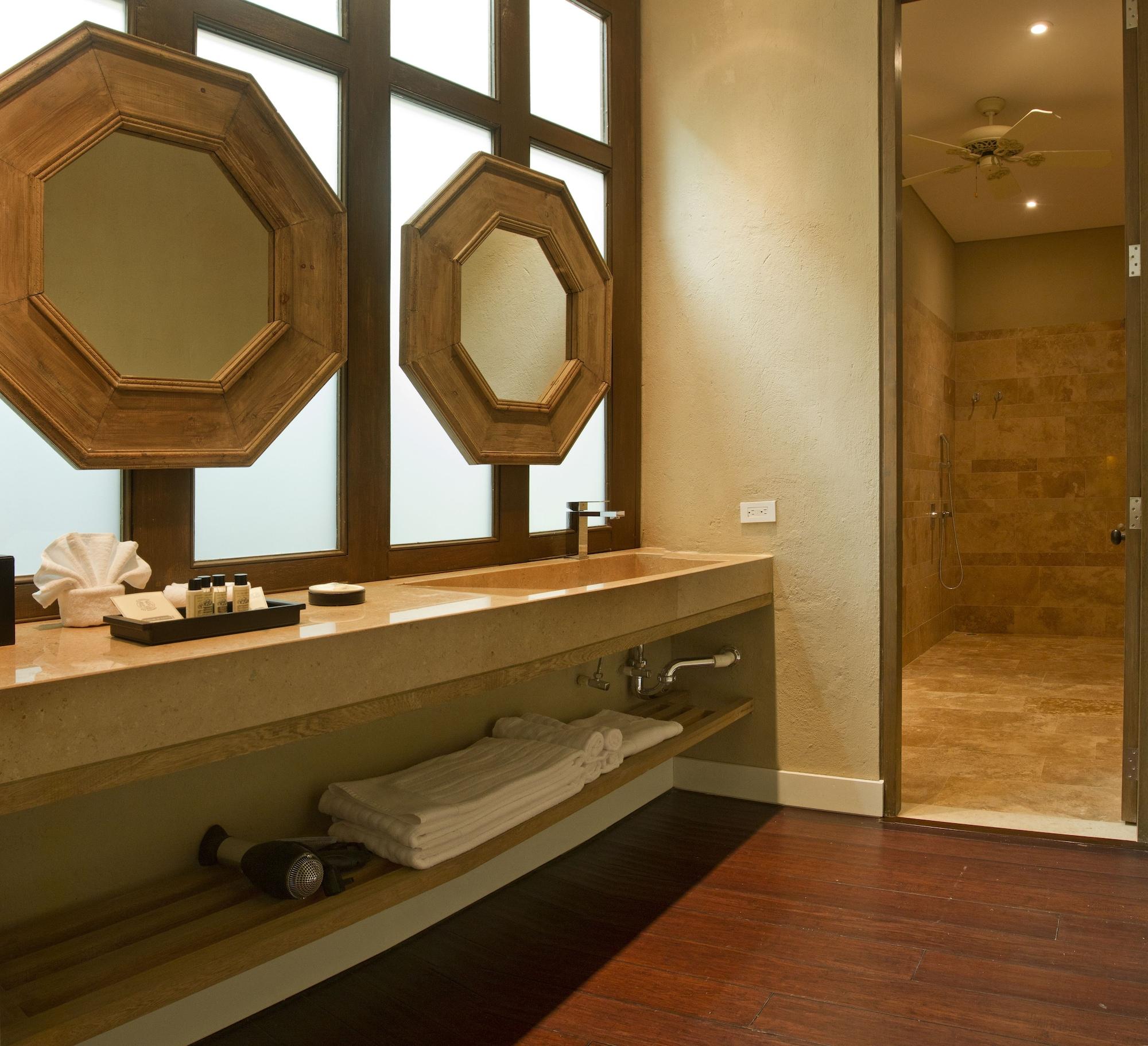 Bastión Luxury