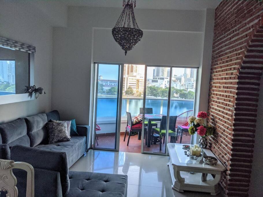 Exquisite In El Laguito Apartamento *
