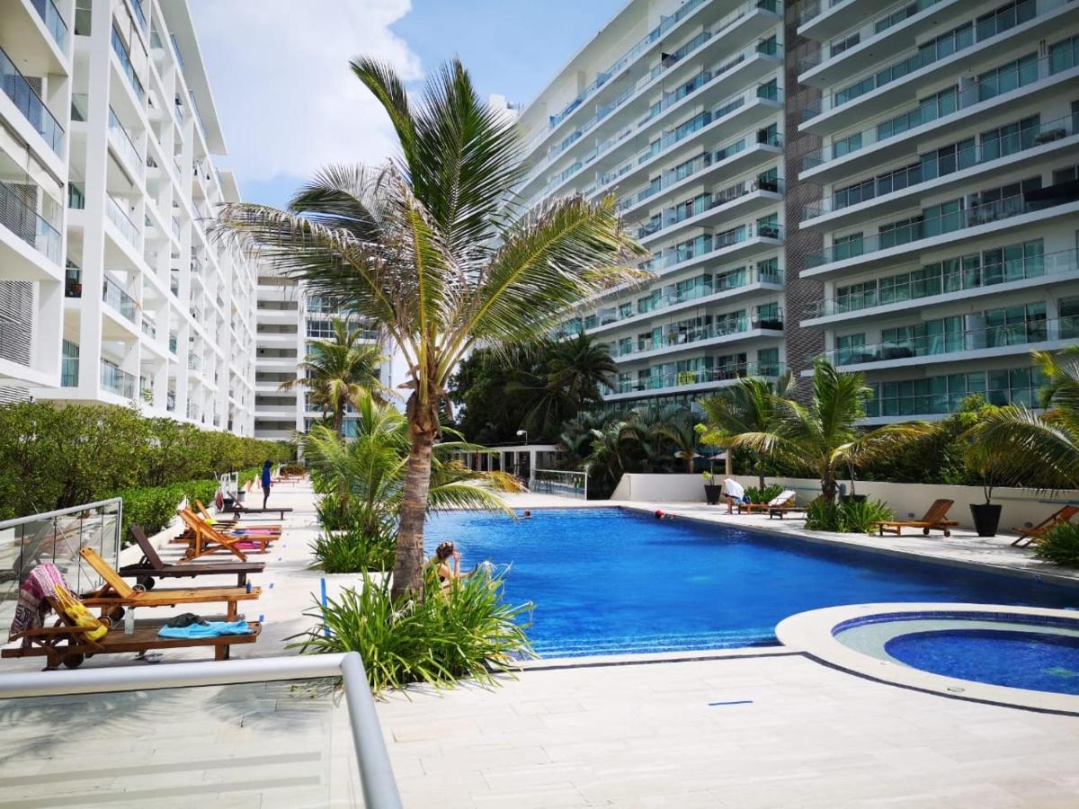 Apartment En La Playa Con Terraza Y 4 Piscinas