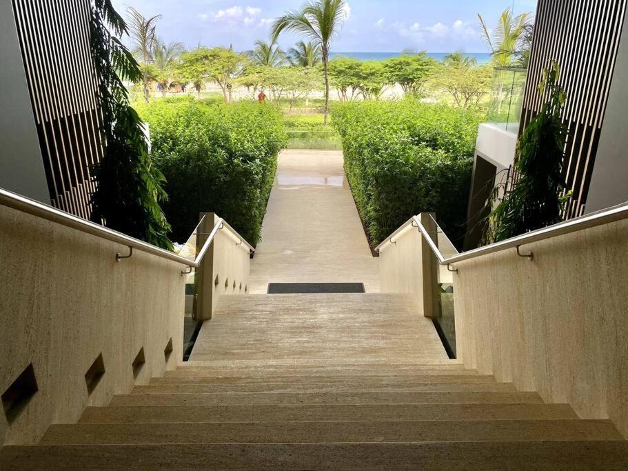 Morros Zoe - Beautiful On Manzanillo Cartagena